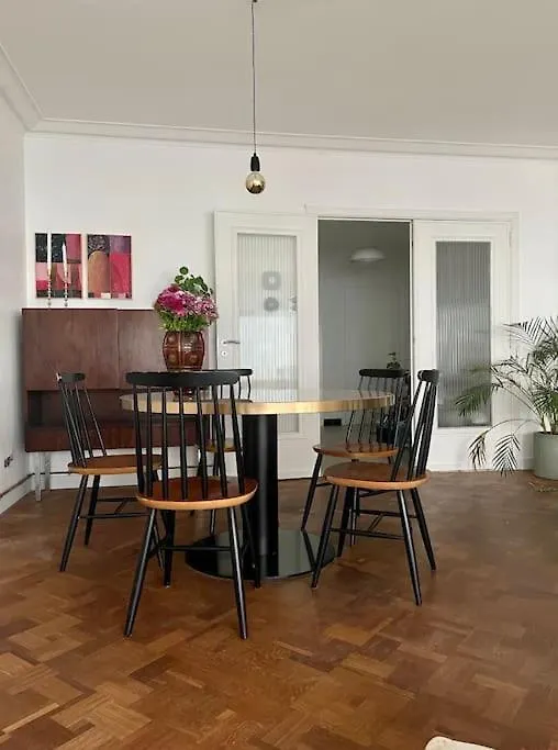 Apartamento Jaren 60 Appartement Op Boogscheut Van De Zee Ostende Bélgica