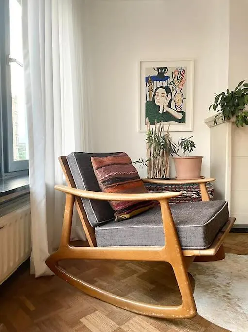 Jaren 60 Appartement Op Boogscheut Van De Zee Ostende 0*,  Belgie